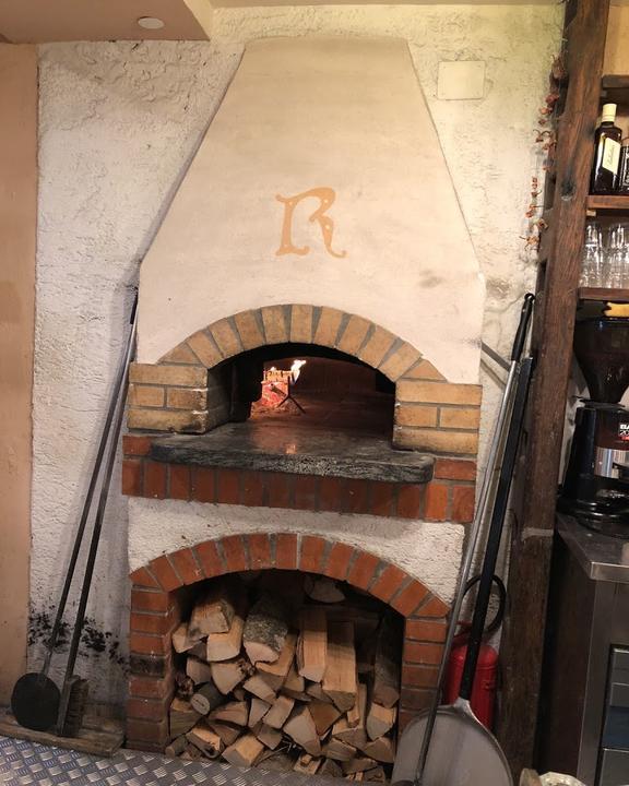 Grill-Pizzeria Rustika